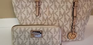 MK Purse & Matching wristlet wallet